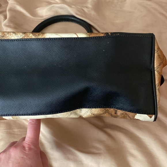 L.A.M.B. - Picture 4 of 9